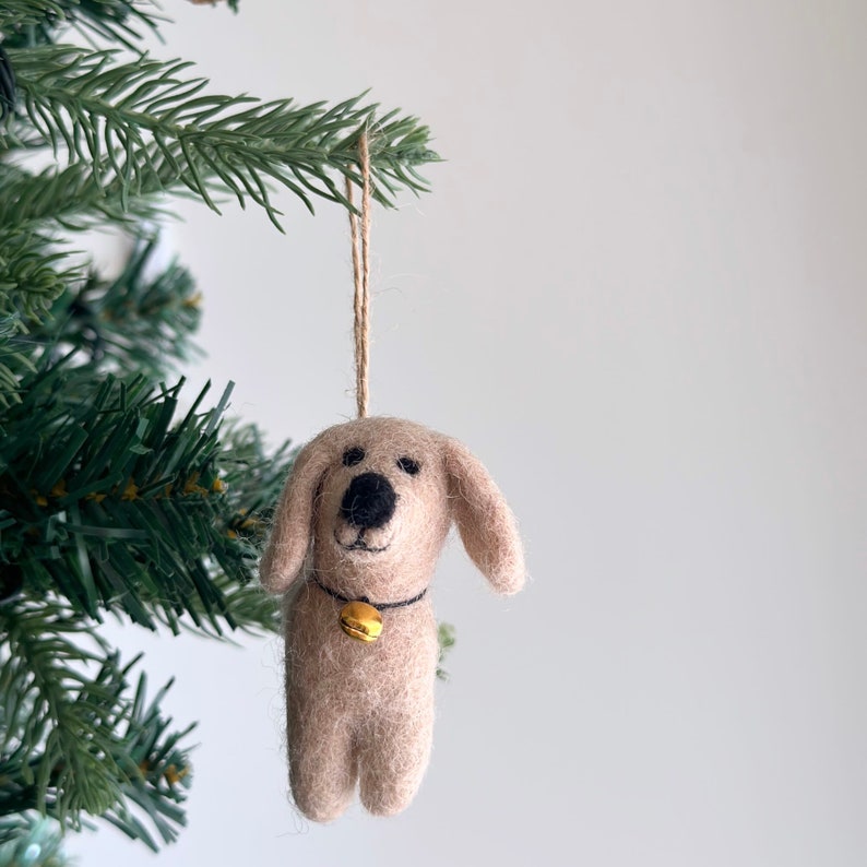 Filz Dackel Weihnachtsverzierung, handgefertigter Baumschmuck aus Wolle, 4 Zoll