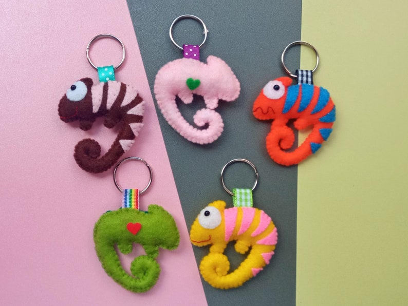 Chamäleon-Schlüsselanhänger aus Filz, niedlicher Tier-Taschenanhänger, Reptilien-Fanaccessoire, Rucksackaufhänger