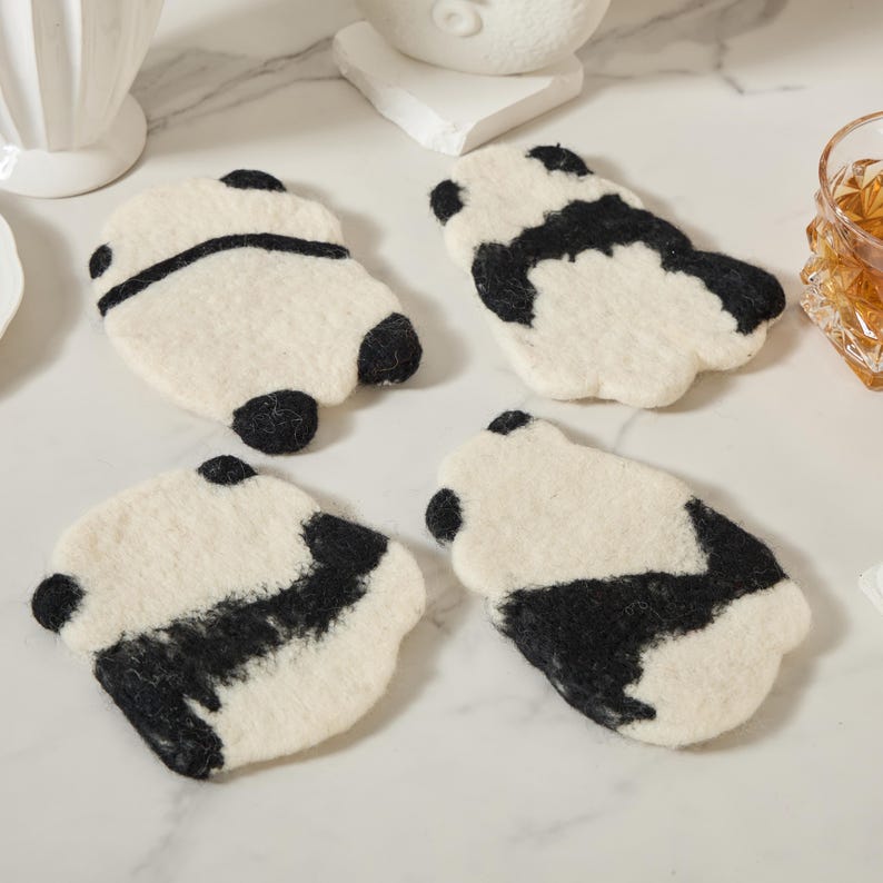 Wollfilz Panda Untersetzer Handgefertigt 11-12 cm