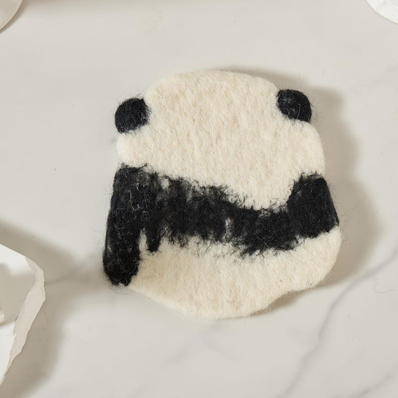 Wollfilz Panda Untersetzer Handgefertigt 11-12 cm