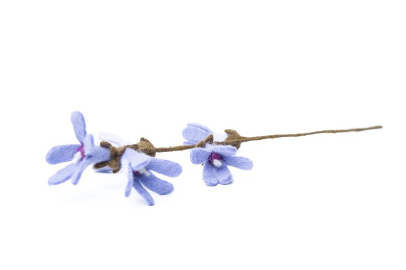 Lila Filz Blütenzweig – Frühlingsblume, Filzdeko, Draht biegsam
