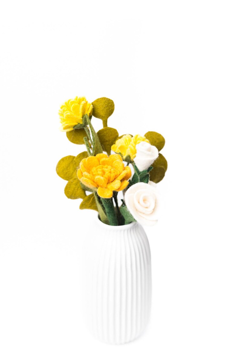 Filz Lisianthus Blume – weiße Filzblume, Naturdeko, minimalistische Boho Deko