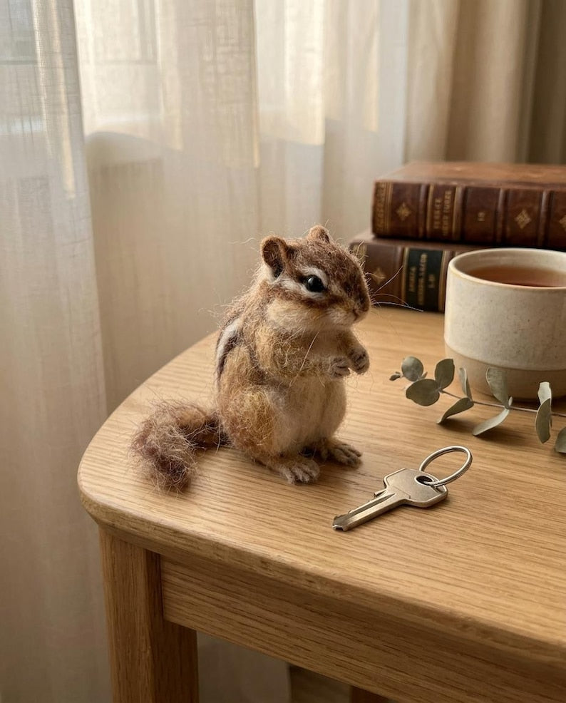 Nadelfilz-Set Streifenhörnchen für Anfänger, Waldtier-Handwerk, Merinowolle, Filznadeln, Schritt-für-Schritt-Anleitung