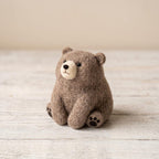 Handgefertigte Bärenfigur aus Wollfilz, Naturwolle, 2,8 Zoll, Nadelfilztechnik
