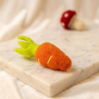 Gefilzte Karotte | Filzgemüse | Spieleküche Zubehör | Schafwolle Orange