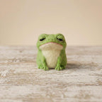 Nadelgefilzter trauriger Frosch, Miniatur-Kawaii-Frosch aus Wolle, grün, 6,5 cm, handgefertigtes Geschenk