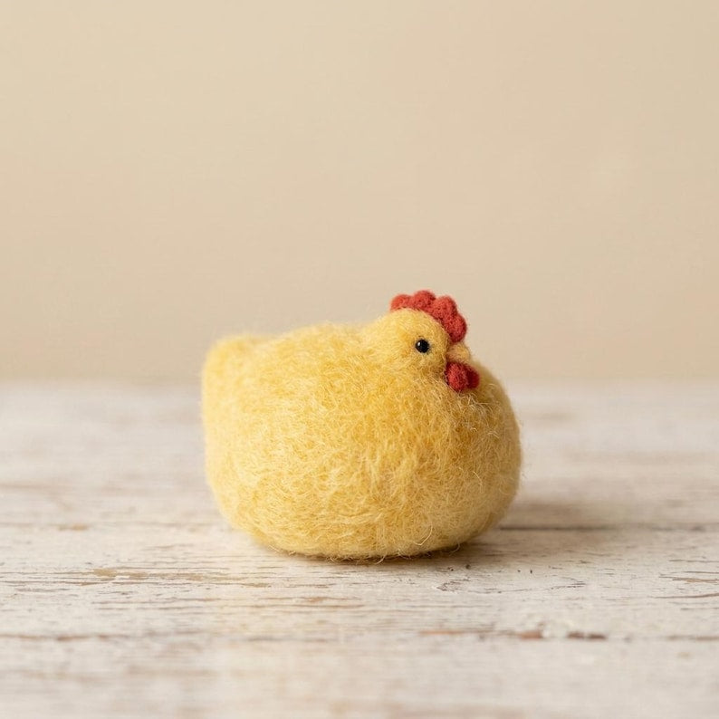 Nadelgefilztes Huhn Set – Stehend, Sitzend, Liegend – Miniatur-Hühnerfiguren aus Naturwolle