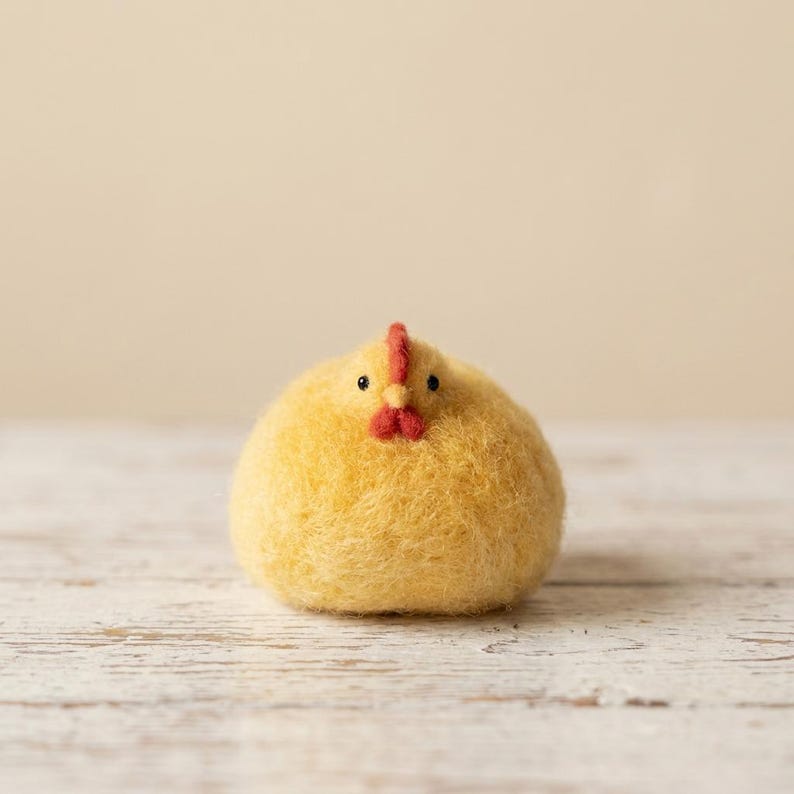 Nadelgefilztes Huhn Set – Stehend, Sitzend, Liegend – Miniatur-Hühnerfiguren aus Naturwolle