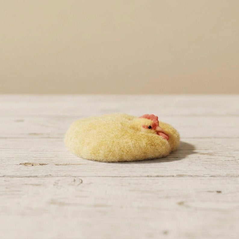 Nadelgefilztes Huhn Set – Stehend, Sitzend, Liegend – Miniatur-Hühnerfiguren aus Naturwolle