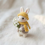 Nadelgefilzte Hase Figur, Waldtier, Maiglöckchen, handgefertigt, 7-10 cm