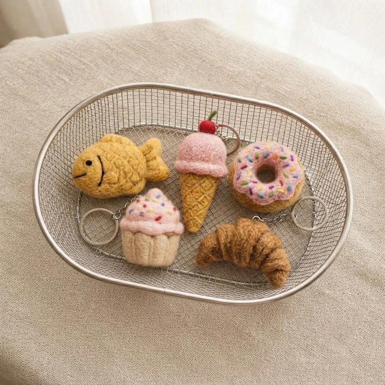 Wollfilz Schlüsselanhänger Kawaii Croissant Donut Taschenaccessoire Deko